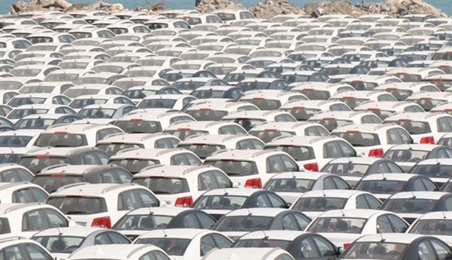 4 bin otomobili limanda bekliyor
