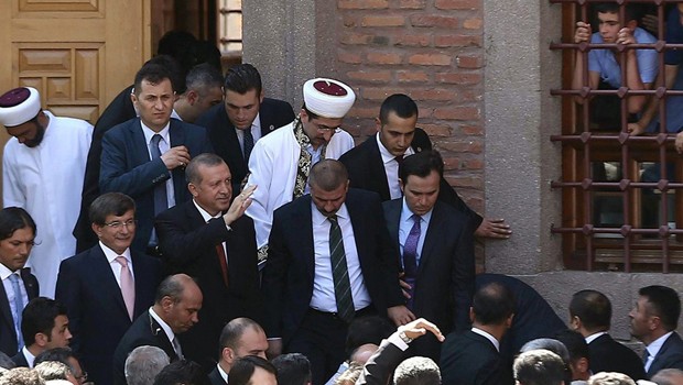 Edepsizliktir, alçaklıktır, adiliktir