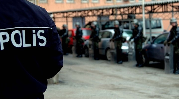 Ankara'da polislere operasyon