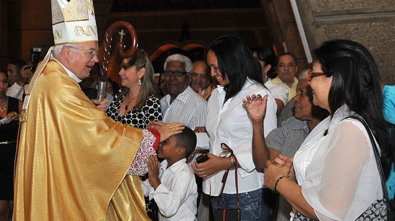 Papalık Elçisi Sübyancılıktan tutuklandı