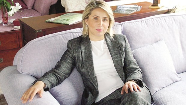 Ortanca eşine inşaat şirketi kurdu