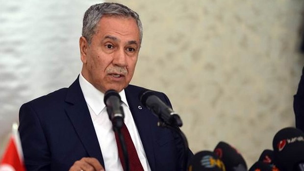 Bu zavallıyı huzurunuzda kınıyorum