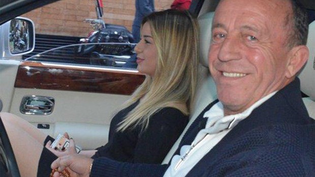 Ağaoğlu ile aşka devam