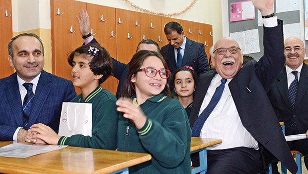 MEB'de fişleme belgelendi