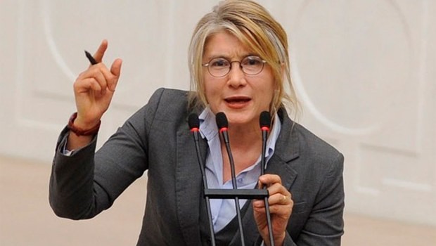 Tarhan'ın Partisine büyük ŞOK