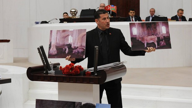 Camideki domuzları AKP'lilere anlattı