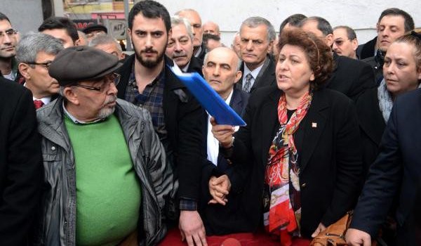 CHP'de  Toplu istifa