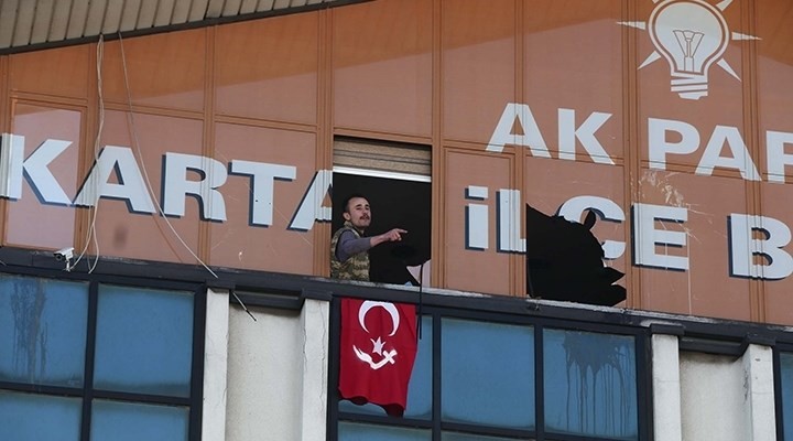 AKP ilçe binasına silahlı saldırı