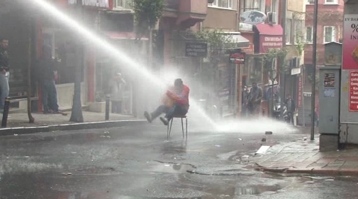 Taksim'e giremediler