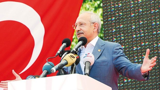 Kur'an-ı Kerim'i siyasete alet etti