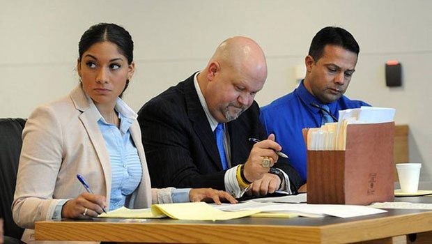 Plajda seks'e hapis cezası