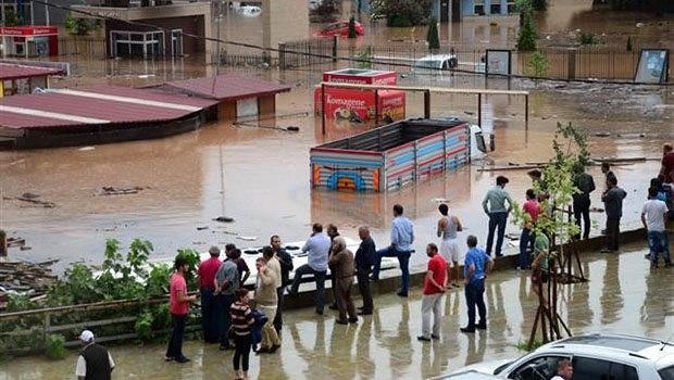 Artvin'de sel faciası: 8 ölü