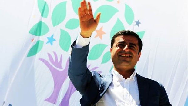 HDP: Genel Merkezimiz saldırı altında