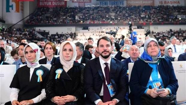 AKP'de Saraylılar dönemi