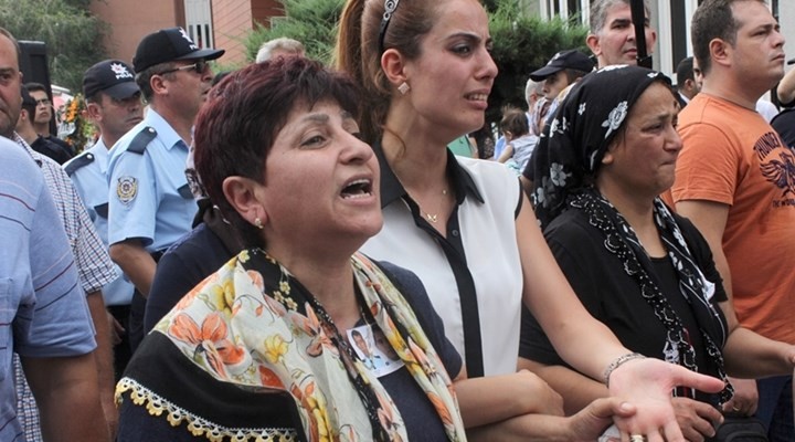 'Bizimkiler ölüyor, size bir şey olmuyor'