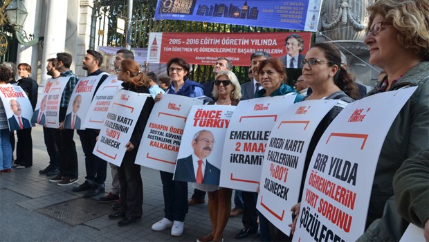 CHP'liler canlı billboard oldu
