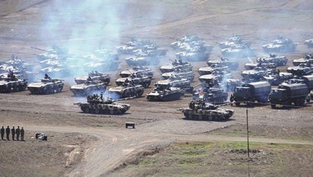 Azerbaycan savaş hazırlığına başladı