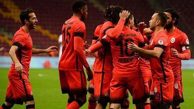 Galatasaray'a 1 yıl men