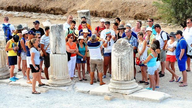 Turizmde tehlike çanları çalıyor