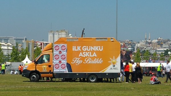 Davutoğlu'nu böyle sansürlediler