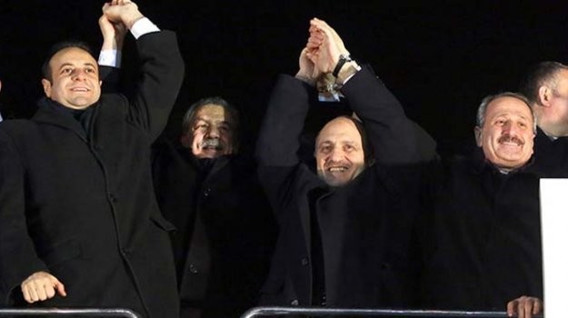 Yolsuzluk tapeleri mahkemeye çıkıyor