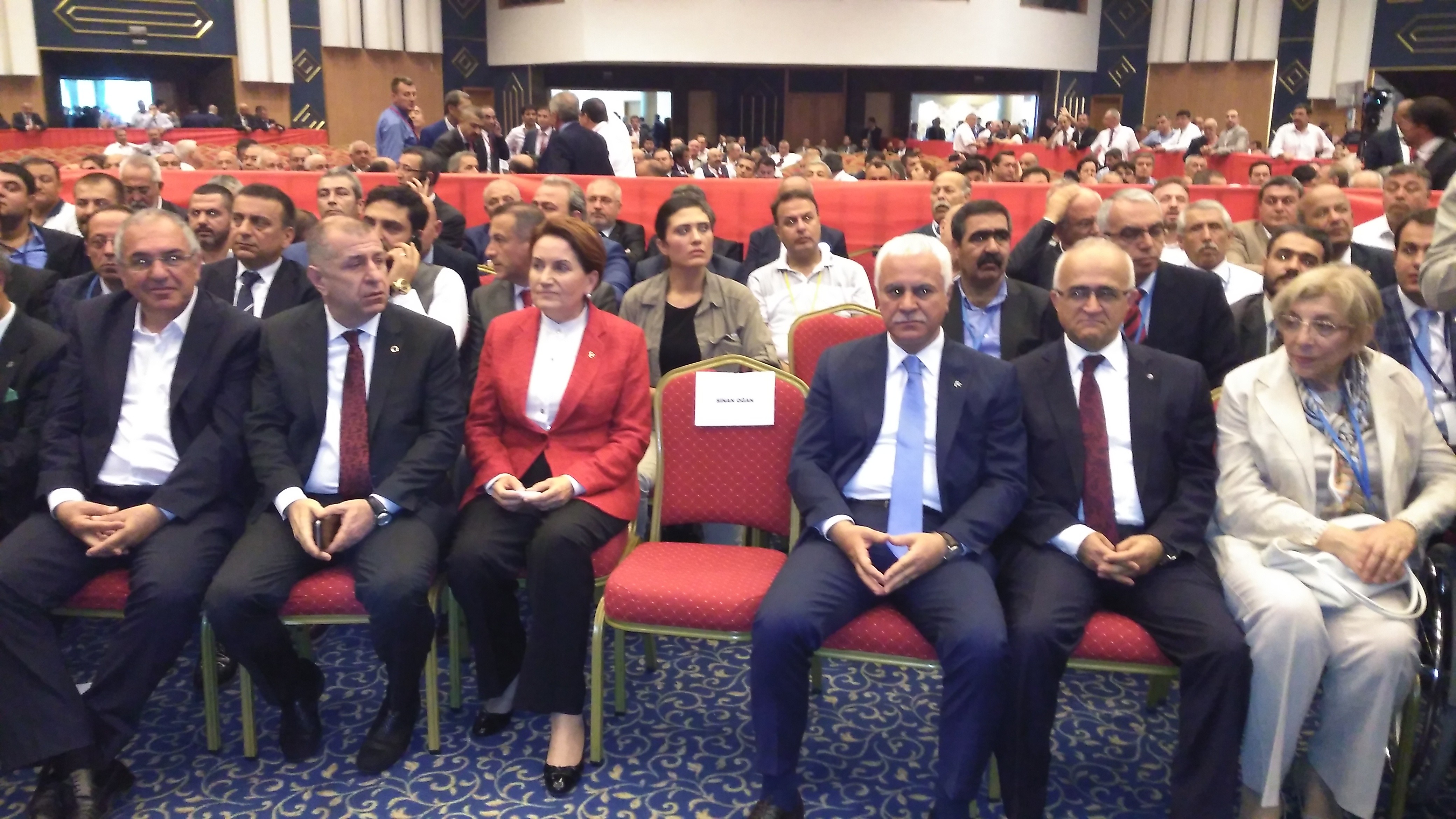 KURULTAYDA DİVAN BİLMECESİ