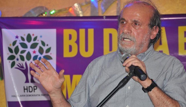 'MİT silah kaçakçılığı yapıyor'
