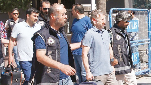 TSK'da Cemaat temizliği