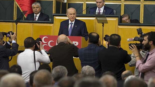 Bahçeli'den 'emir komuta' uyarısı
