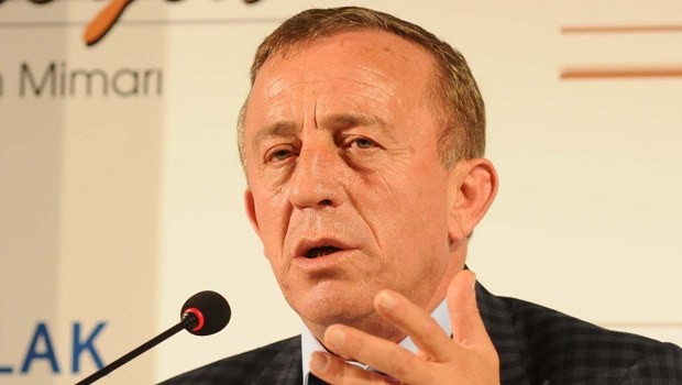 Arazisini Bilal'e yutkunarak vermiş