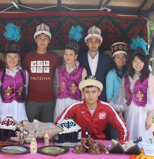 DÜNYA GENÇLER PAYİTAHT'DA BULUŞTU