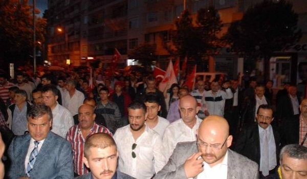Ülkücüler: 'Necdet Özel istifa'