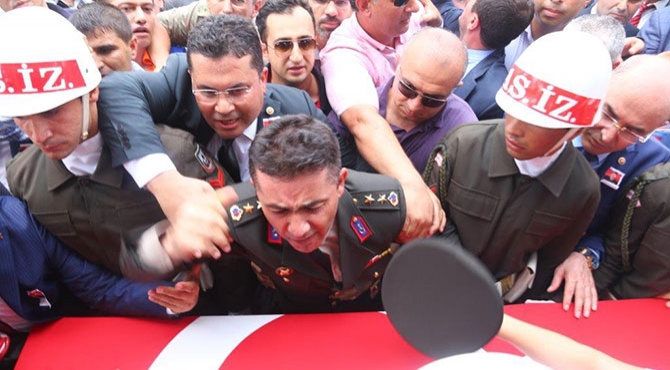 Ordudan atılan Yarbay  CHP'de siyaset yapacak