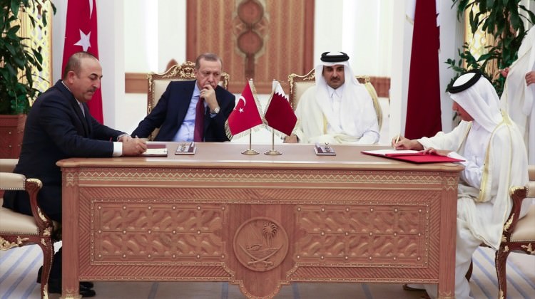 Erdoğan, Katar'daki ilk anlaşmayı imzaladı