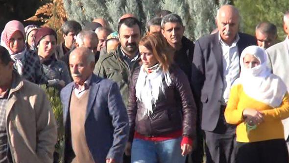 HDP'li vekiller terörist cenazelerine katılmakta ısrarcı