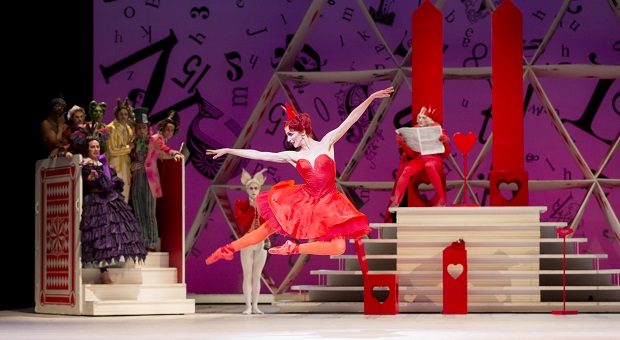 Alice’in dünyasına yolculuk