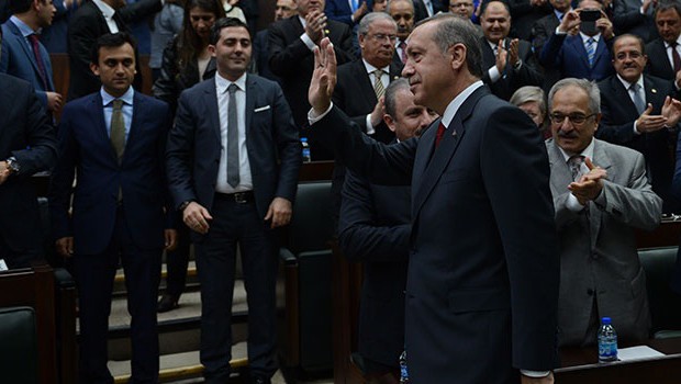 AKP, adayını 4 bin kişiyle duyuracak