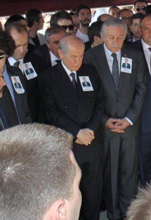 Bahçeli  Osmanağaoğlu'nun cenazesine katıldı