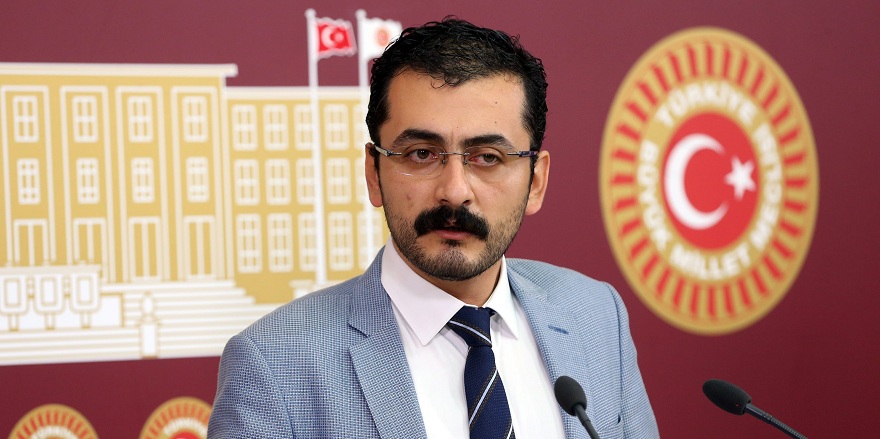 CHP'li vekilden AKP'ye yılbaşı göndermesi