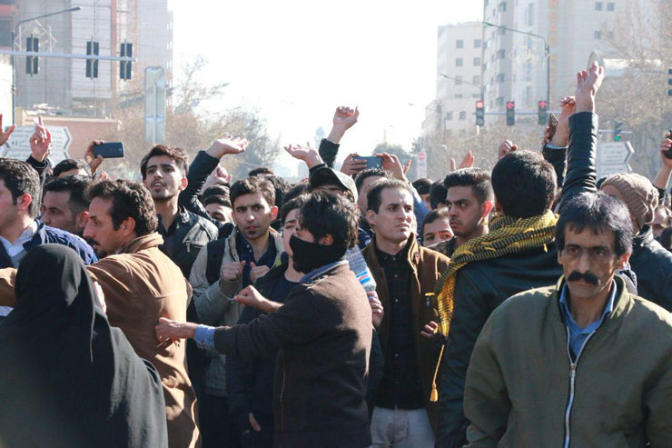 İran’daki protestoların sorumlusu CIA, İsrail ve Arabistan mı?