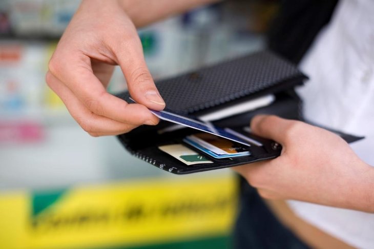 Cep telefonlarındaki taksit yasağı faizli kredileri artırıyor