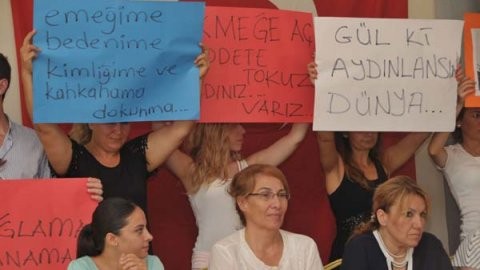 CHP'li kadınlardan Arınç'a kahkahalı yanıt