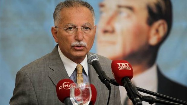İhsanoğlu: Kaçacak delik aramıyorum'