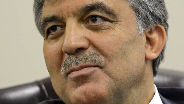 Havuz Medyası Gül'e saldırılara başladı