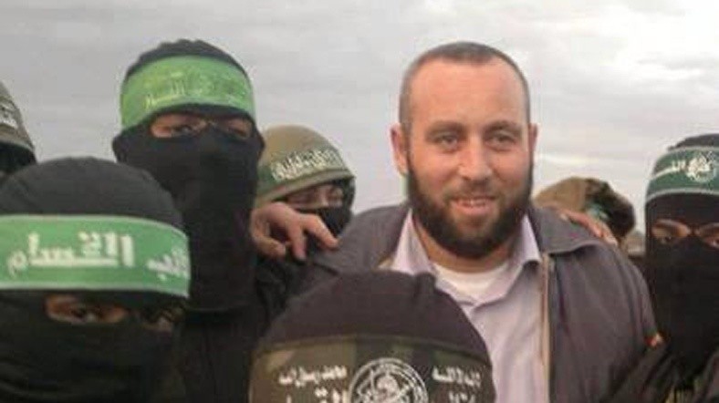 İsrail Hamas komutanlarını öldürdü