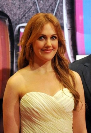 Meryem Uzerli'ye büyük teklif- Oda meydan okudu