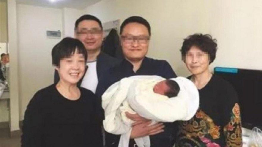 Annesinin ölümünden 4 yıl sonra dünyaya geldi