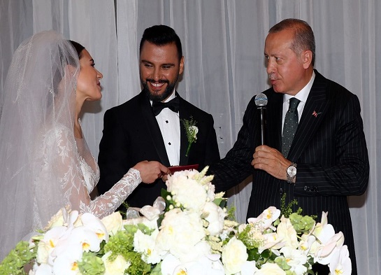 Erdoğan, ünlü çiftin nikah şahidi oldu