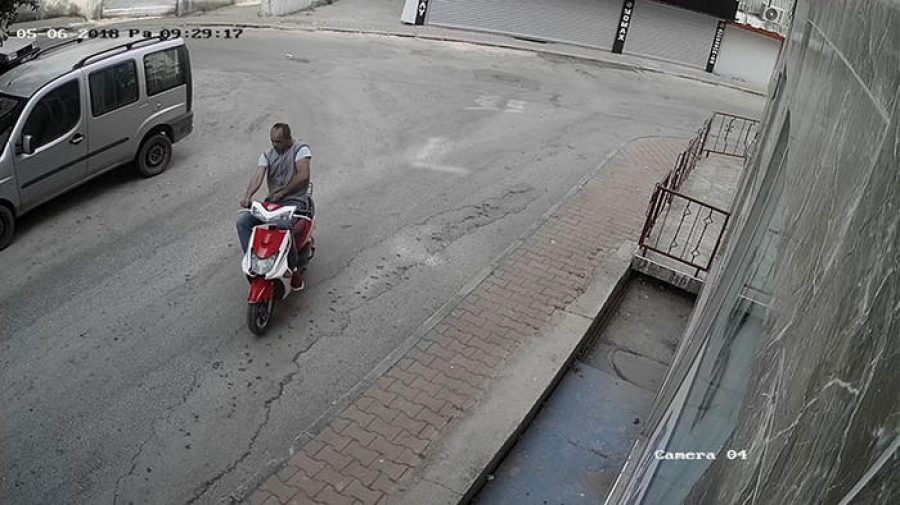 Antalya’da motosikletli sapık alarmı!