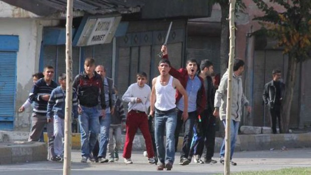 Erzurum'da halktan PKK'lı Eylemcilere Tepki
